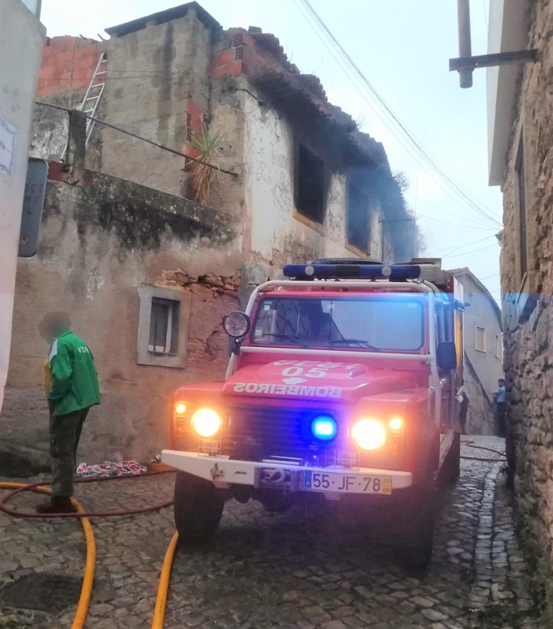 Polícia Judiciária Investiga Incêndio Em Casa Desabitada Em Coimbra