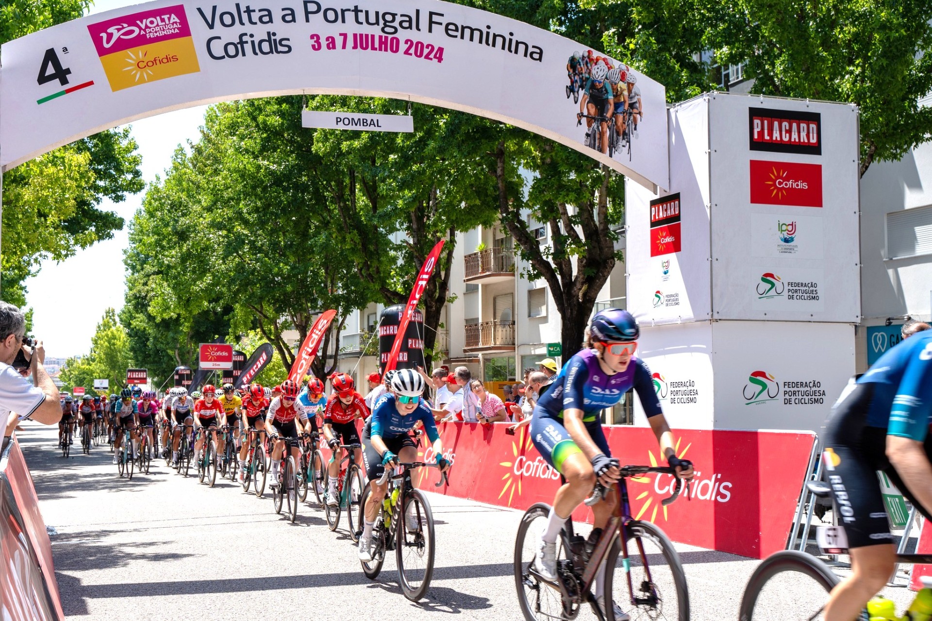 Pombal Acolheu 3ª Etapa Da Volta A Portugal Em Bicicleta Feminina Cofidis